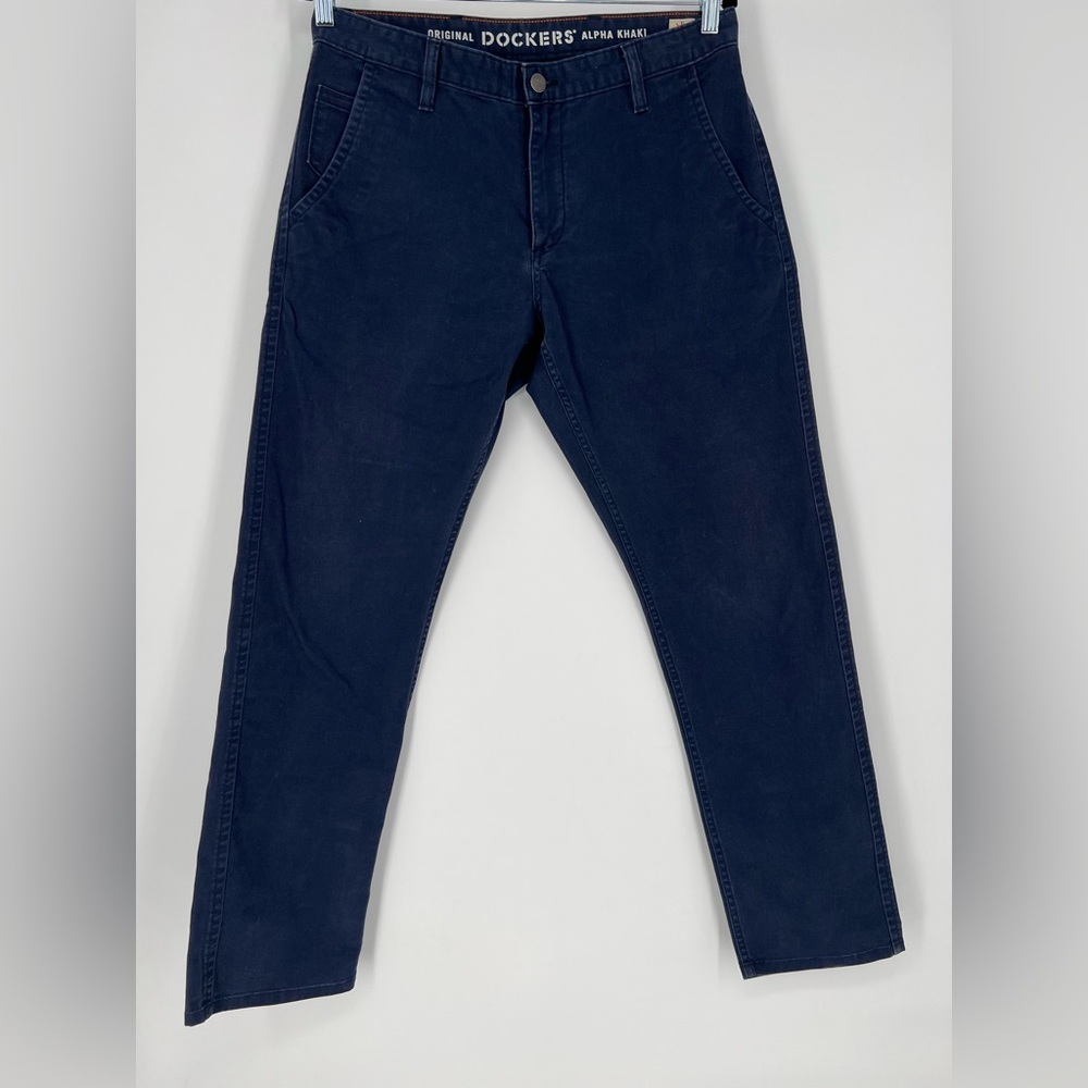 Dockers Original Alpha Khaki pants in a navy blue wash‎